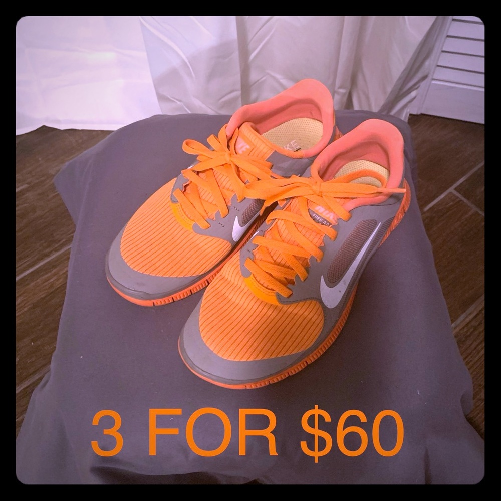 Nike women’s sneaker